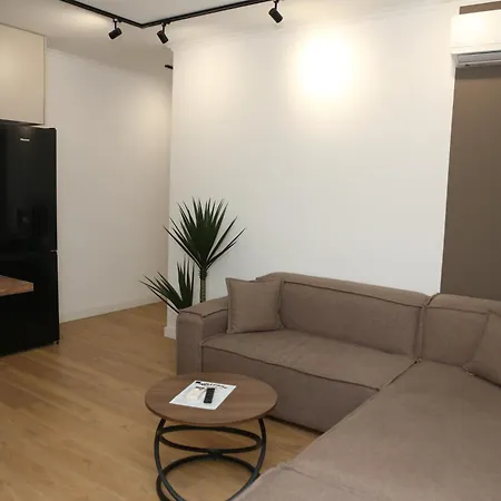 Treni Centrum ティラナ