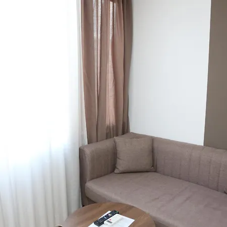 Treni Centrum Appartement Tirana