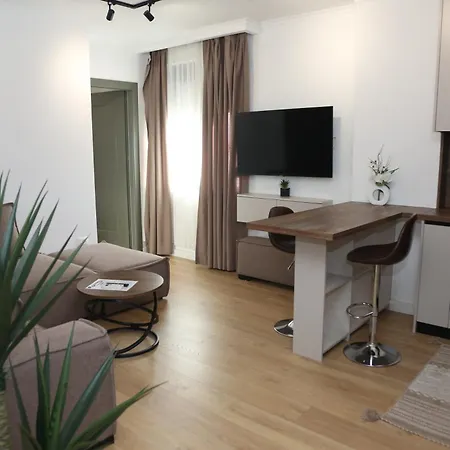 Treni Centrum Apartamento *